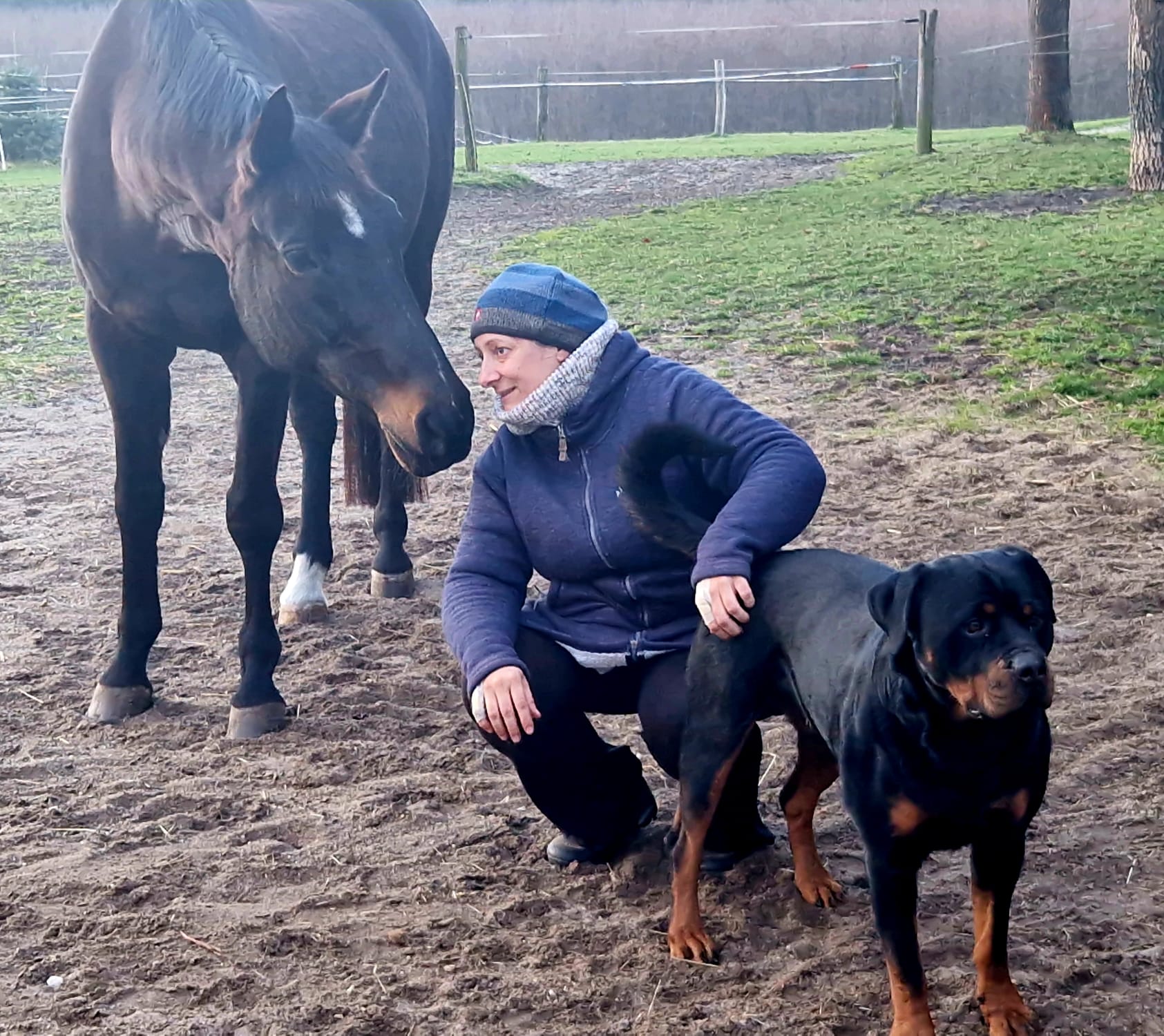 Annett Jakob mit Pferd und Hund